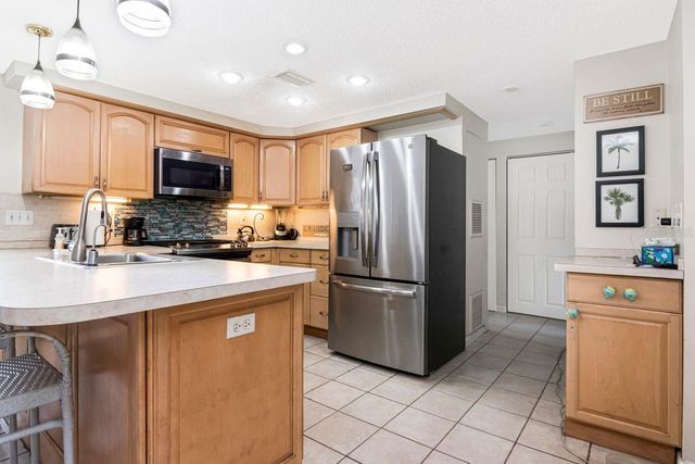 10532 67TH AVENUE, Seminole, FL 33772