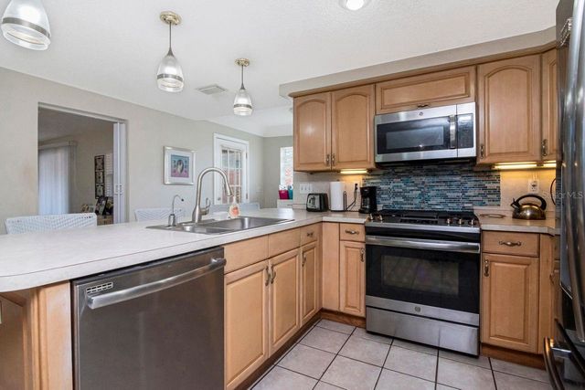 10532 67TH AVENUE, Seminole, FL 33772