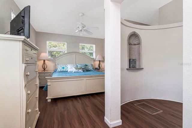 10532 67TH AVENUE, Seminole, FL 33772