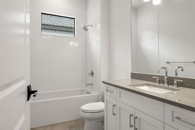 552 BOCELLI DRIVE, North Venice, FL 34275