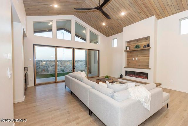 6735 Fairchild Loop, Las Cruces, NM 88012