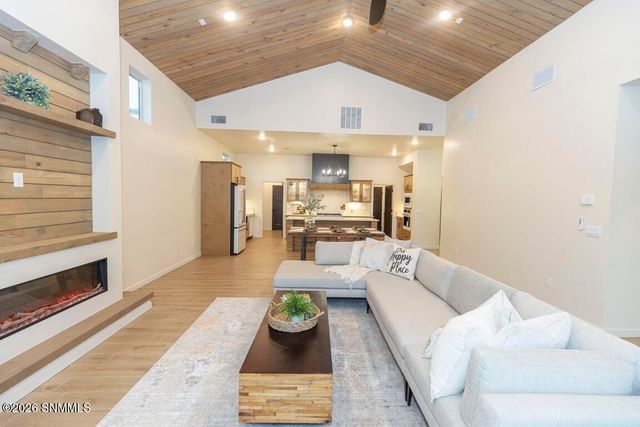 6735 Fairchild Loop, Las Cruces, NM 88012