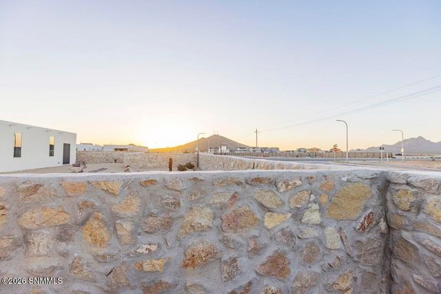 6735 Fairchild Loop, Las Cruces, NM 88012