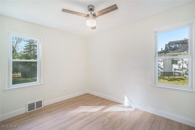 52 Avalon Drive, Bedford, OH 44146