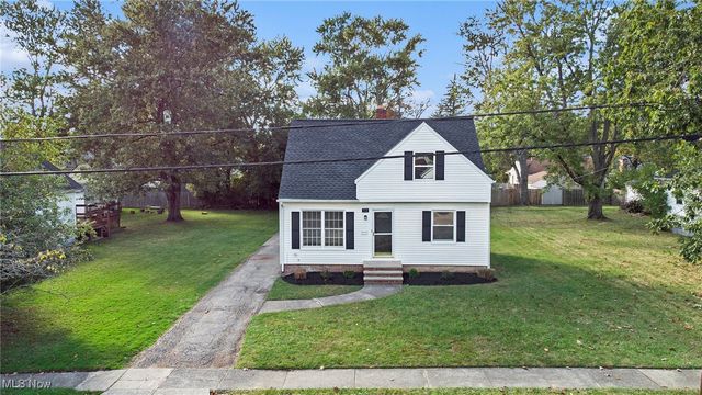 52 Avalon Drive, Bedford, OH 44146