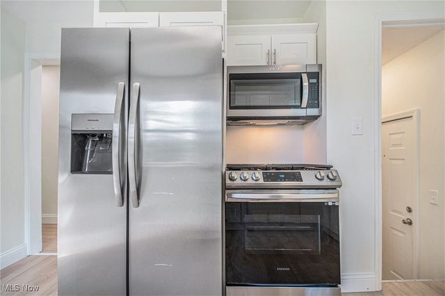 52 Avalon Drive, Bedford, OH 44146