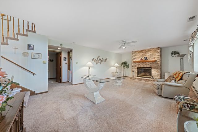 7502 W Lakeside Drive, Frankfort, IL 60423