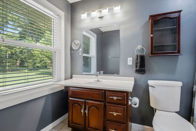 2202 E Iowa Street, Evansville, IN 47711