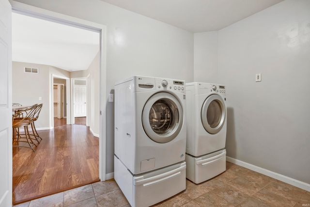 2202 E Iowa Street, Evansville, IN 47711