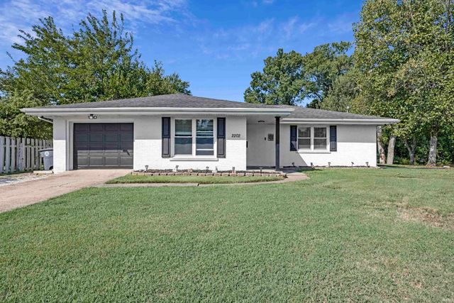 2202 E Iowa Street, Evansville, IN 47711