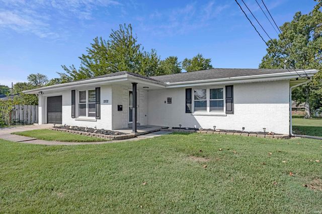 2202 E Iowa Street, Evansville, IN 47711