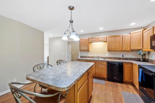 2202 E Iowa Street, Evansville, IN 47711