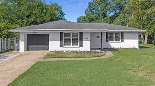 2202 E Iowa Street, Evansville, IN 47711