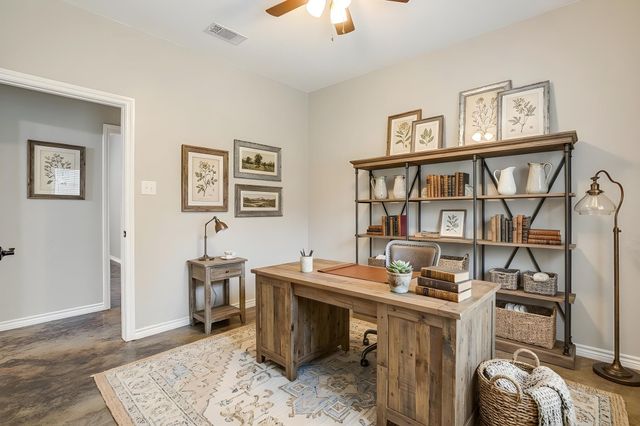 464 Wildwood Lane, Burleson, TX 76028