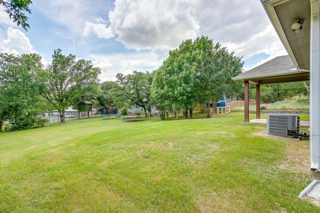 464 Wildwood Lane, Burleson, TX 76028