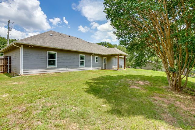 464 Wildwood Lane, Burleson, TX 76028