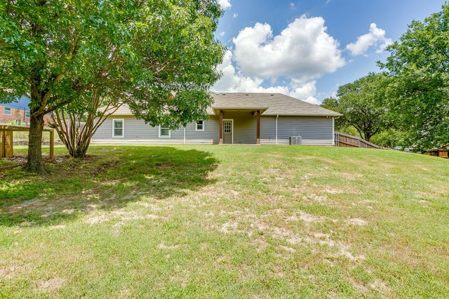 464 Wildwood Lane, Burleson, TX 76028