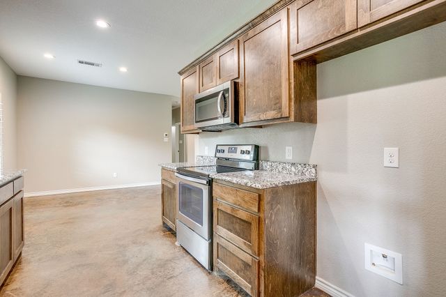 464 Wildwood Lane, Burleson, TX 76028