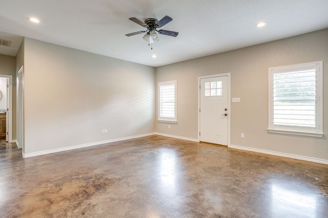464 Wildwood Lane, Burleson, TX 76028