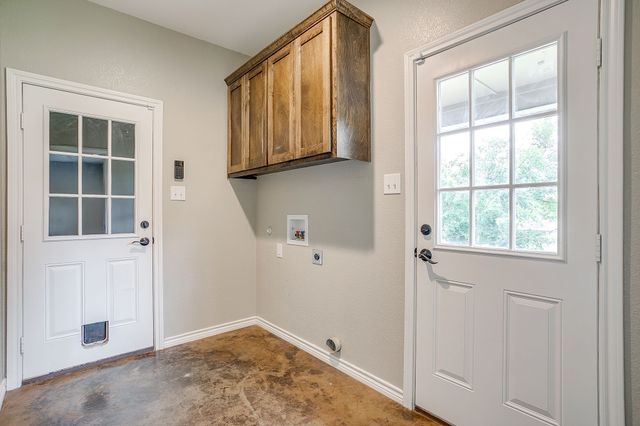 464 Wildwood Lane, Burleson, TX 76028