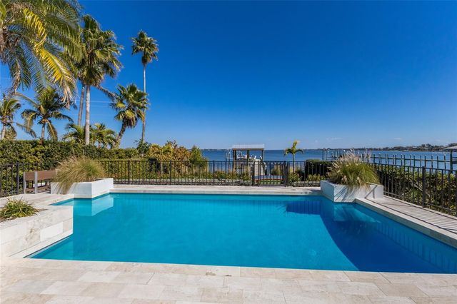 1519 RIVERVIEW LANE, Bradenton, FL 34209