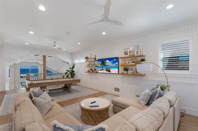 1519 RIVERVIEW LANE, Bradenton, FL 34209