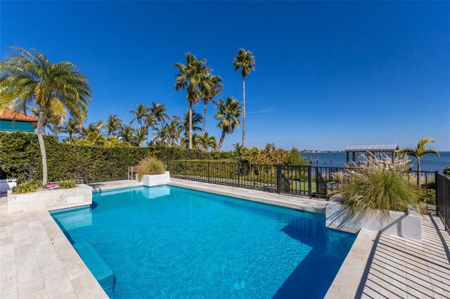 1519 RIVERVIEW LANE, Bradenton, FL 34209