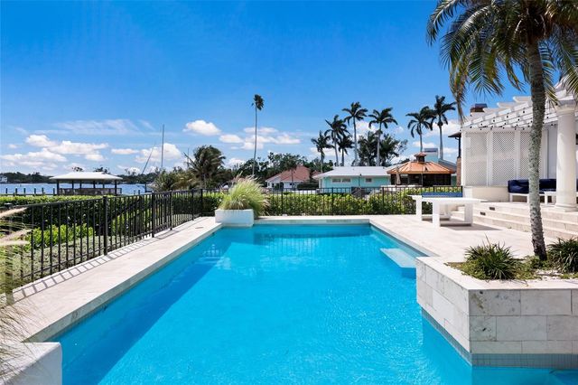 1519 RIVERVIEW LANE, Bradenton, FL 34209