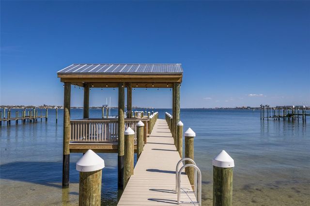 1519 RIVERVIEW LANE, Bradenton, FL 34209