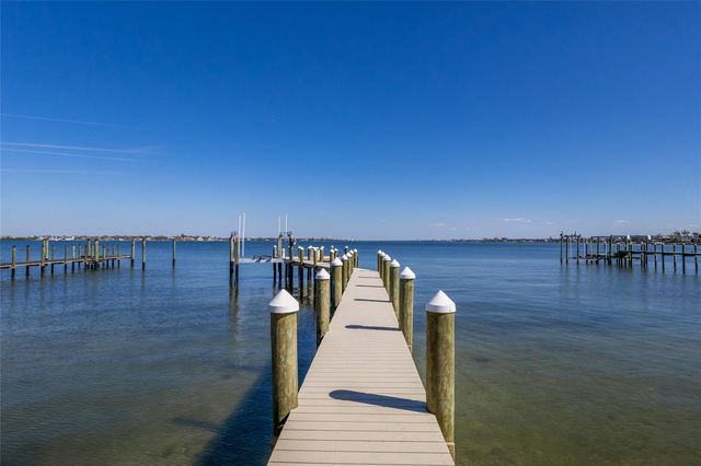 1519 RIVERVIEW LANE, Bradenton, FL 34209