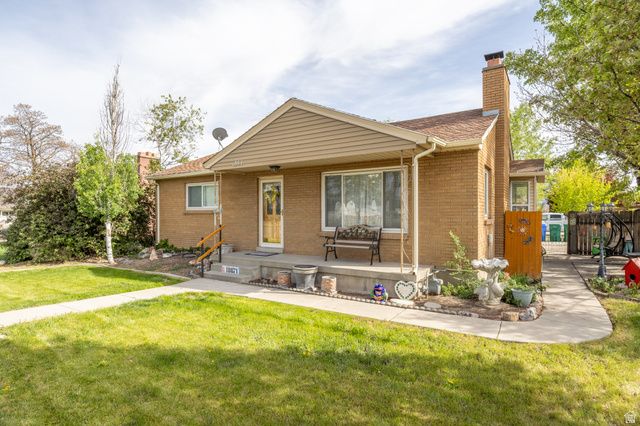 1887 W MYERS LN, Riverton, UT 84065