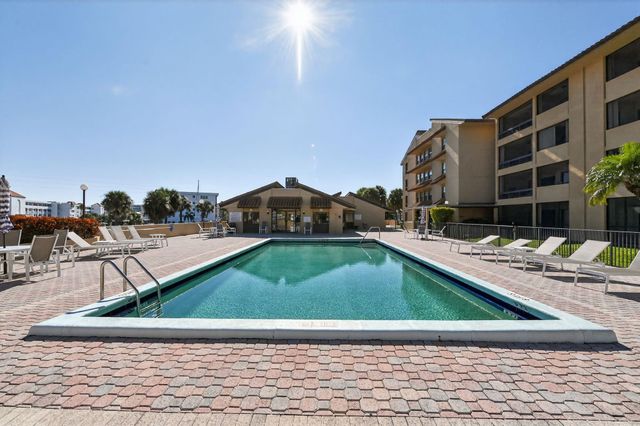 1036 US Highway 1 123, North Palm Beach, FL 33408