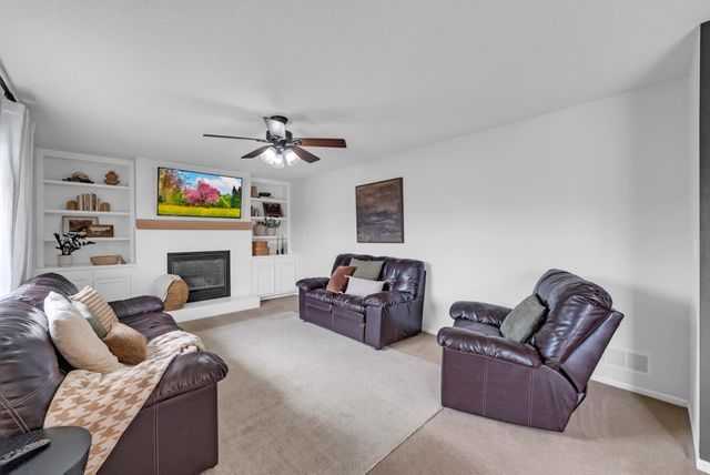 1001 9th Avenue Place SE, Altoona, IA 50009