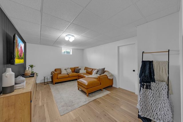 1001 9th Avenue Place SE, Altoona, IA 50009