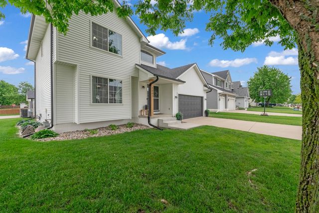 1001 9th Avenue Place SE, Altoona, IA 50009
