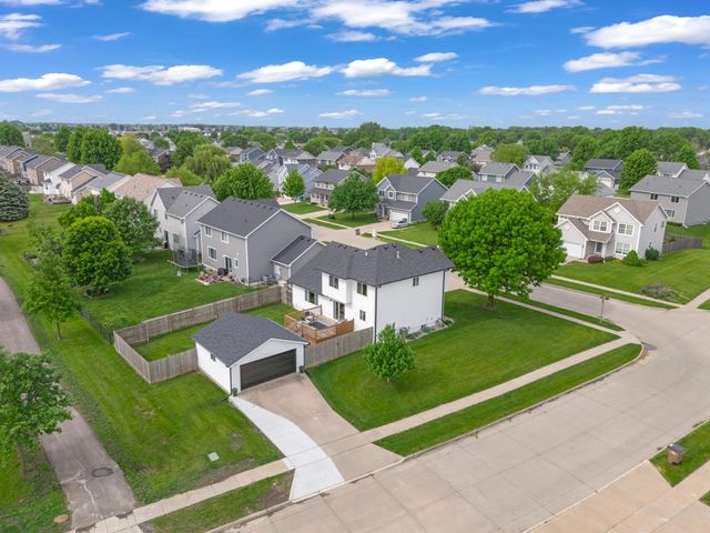 1001 9th Avenue Place SE, Altoona, IA 50009