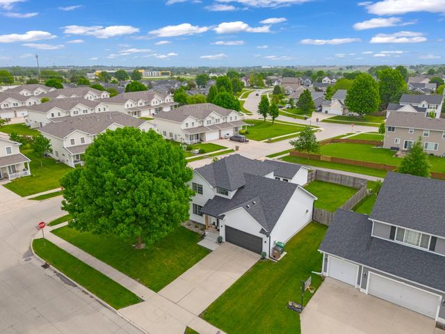 1001 9th Avenue Place SE, Altoona, IA 50009