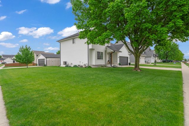 1001 9th Avenue Place SE, Altoona, IA 50009