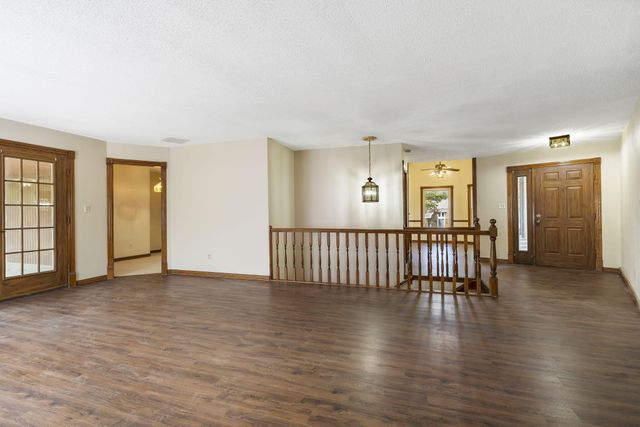 5618 S Kimbrough Avenue, Springfield, MO 65810