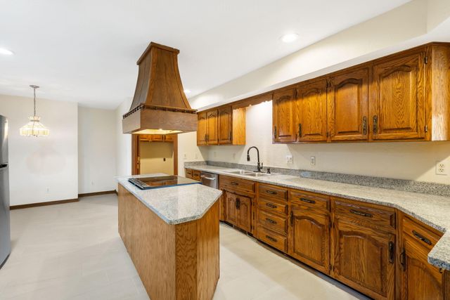 5618 S Kimbrough Avenue, Springfield, MO 65810