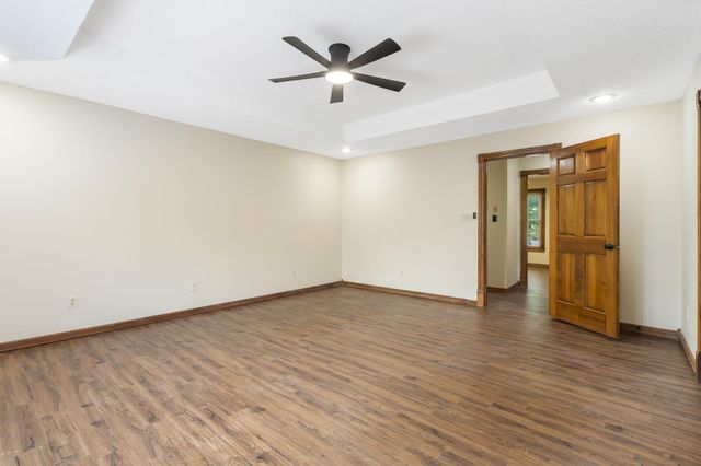 5618 S Kimbrough Avenue, Springfield, MO 65810