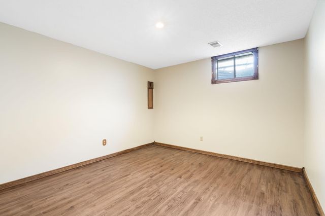 5618 S Kimbrough Avenue, Springfield, MO 65810