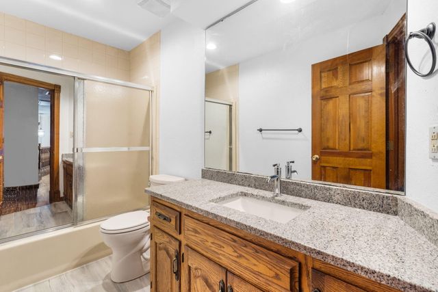 5618 S Kimbrough Avenue, Springfield, MO 65810