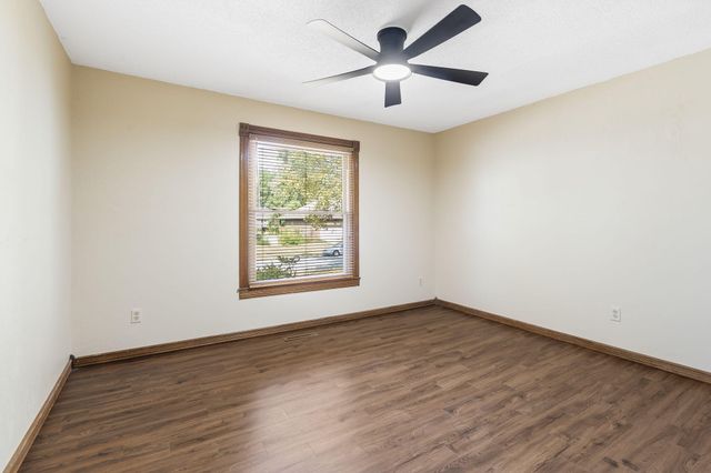 5618 S Kimbrough Avenue, Springfield, MO 65810