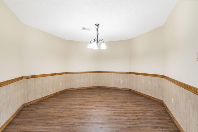 5618 S Kimbrough Avenue, Springfield, MO 65810