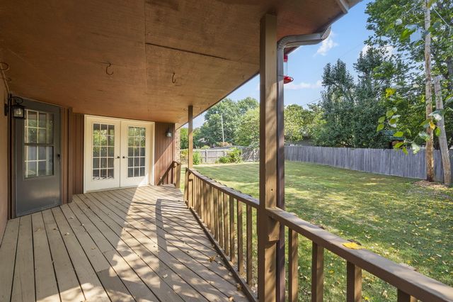 5618 S Kimbrough Avenue, Springfield, MO 65810