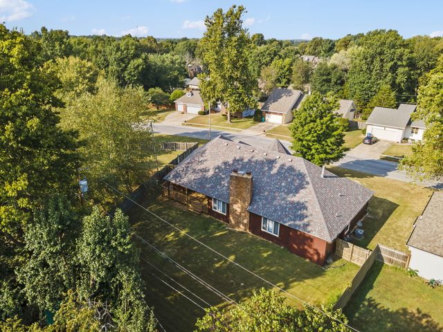 5618 S Kimbrough Avenue, Springfield, MO 65810