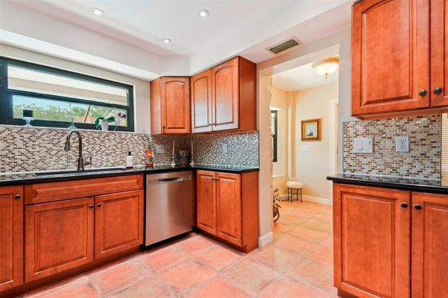1915 RIVERVIEW BOULEVARD, Bradenton, FL 34205