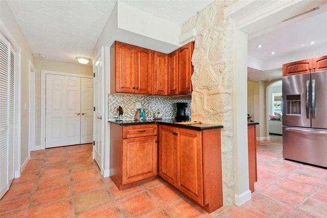 1915 RIVERVIEW BOULEVARD, Bradenton, FL 34205