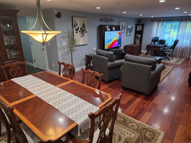 913 Pleasant Valley Road, South Windsor, CT 06074